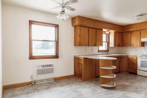 1509 Harmon Ave, Bismarck, ND 58501 photo 9