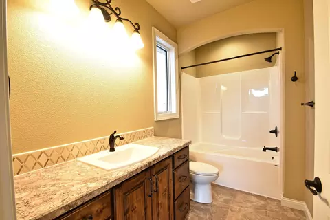 1308 Community Loop, Bismarck, ND 58503 photo 26
