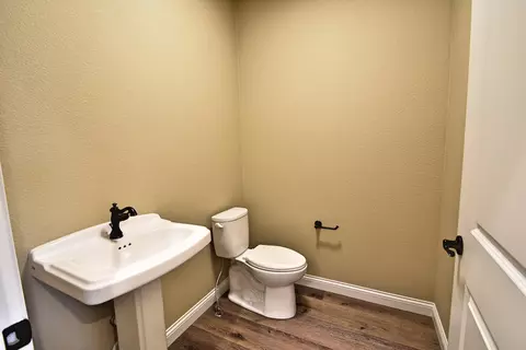 1308 Community Loop, Bismarck, ND 58503 photo 29