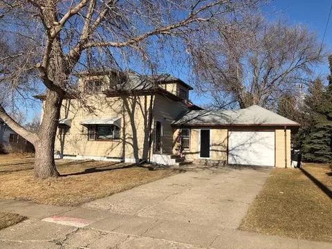 807 E Ave, Pollock, SD 57648 photo 1