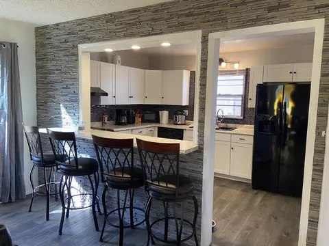 1616 E Ave E, Bismarck, ND 58501 photo 2