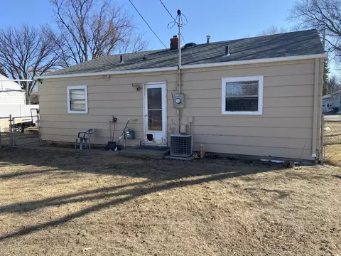1616 E Ave E, Bismarck, ND 58501 photo 17