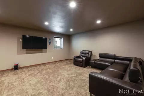 409 Fields Ct SE, Mandan, ND 58554 photo 21