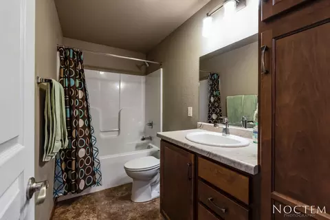 409 Fields Ct SE, Mandan, ND 58554 photo 23