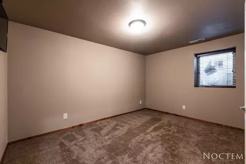409 Fields Ct SE, Mandan, ND 58554 photo 25