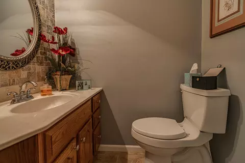 1508 Cimarron Dr, Bismarck, ND 58503 photo 4