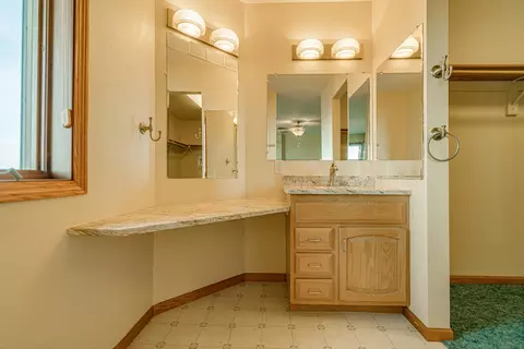 629 Huron Dr, Bismarck, ND 58503 photo 57