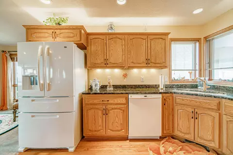 629 Huron Dr, Bismarck, ND 58503 photo 13