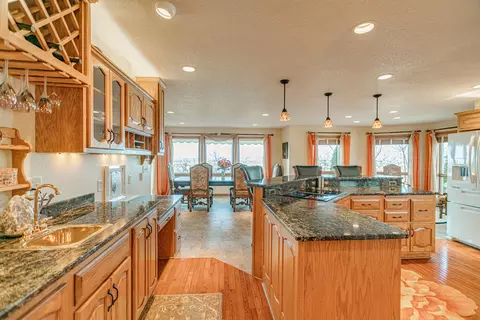 629 Huron Dr, Bismarck, ND 58503 photo 15