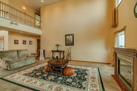 629 Huron Dr, Bismarck, ND 58503 photo 31