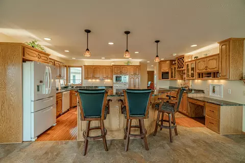 629 Huron Dr, Bismarck, ND 58503 photo 19