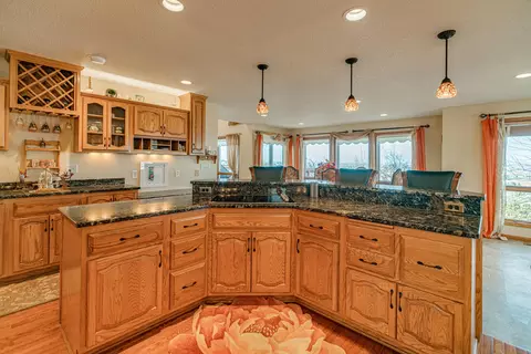 629 Huron Dr, Bismarck, ND 58503 photo 9