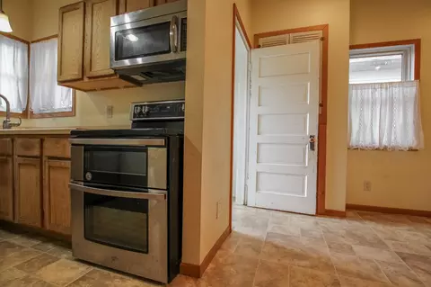 207 4th Ave NE, Mandan, ND 58554 photo 13
