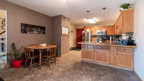 1303 3rd Ave NE, Mandan, ND 58554 photo 5