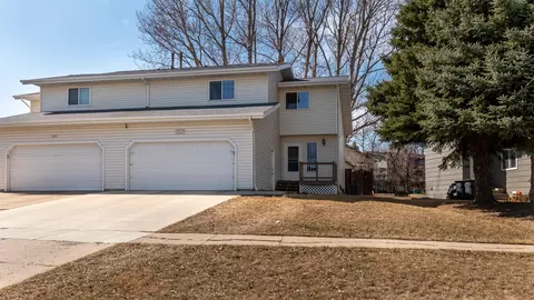 1303 3rd Ave NE, Mandan, ND 58554 photo 1