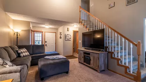 1303 3rd Ave NE, Mandan, ND 58554 photo 8