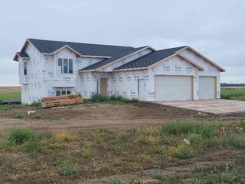 4539 Trailblazer Loop, Mandan, ND 58554 photo 1