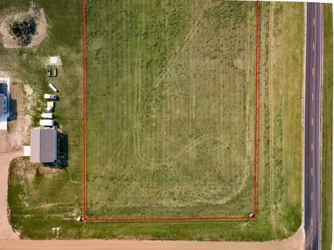 3291 James Dr N, Mandan, ND 58554 photo 4