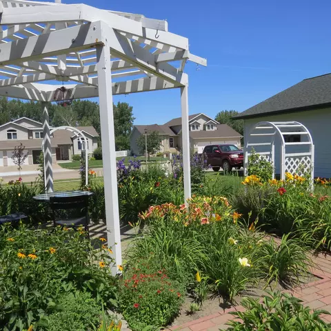 371 Napa Loop, Bismarck, ND 58504 photo 5