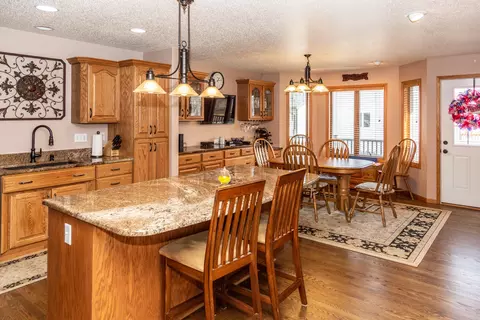 371 Napa Loop, Bismarck, ND 58504 photo 10