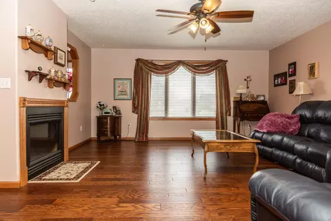 371 Napa Loop, Bismarck, ND 58504 photo 6