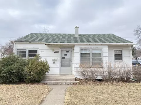 1302 N 4th St, Bismarck, ND 58501 photo 1