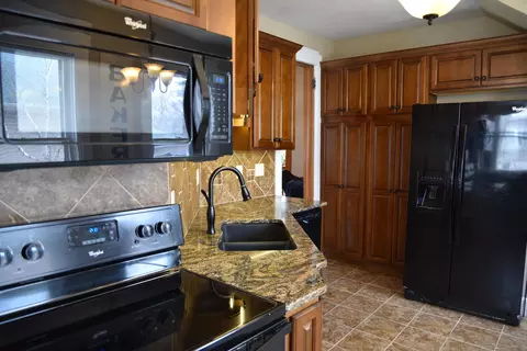 904 N 4th St, Bismarck, ND 58501 photo 17