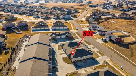 821 Canada Ave, Bismarck, ND 58503 photo 2