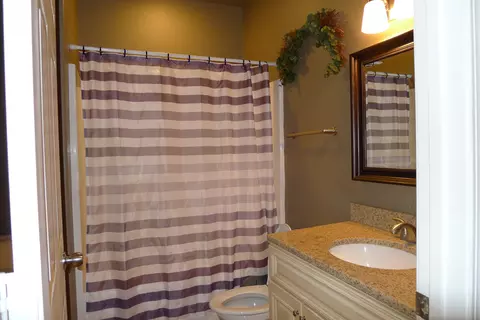 821 Canada Ave, Bismarck, ND 58503 photo 7