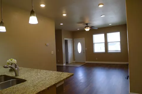 821 Canada Ave, Bismarck, ND 58503 photo 5