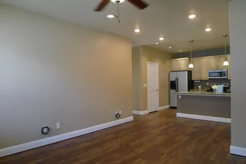 821 Canada Ave, Bismarck, ND 58503 photo 4