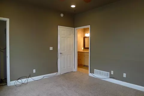 821 Canada Ave, Bismarck, ND 58503 photo 9