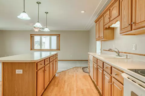 2917 Colorado Dr, Bismarck, ND 58503 photo 6