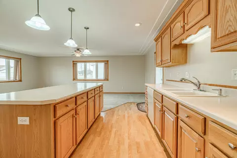 2917 Colorado Dr, Bismarck, ND 58503 photo 5