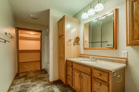 2917 Colorado Dr, Bismarck, ND 58503 photo 29