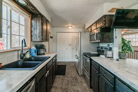 1932 N 5th St, Bismarck, ND 58501 photo 11