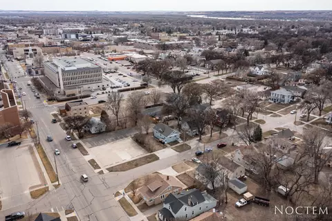518 N 3rd St, Bismarck, ND 58501 photo 4
