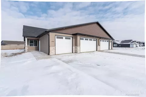 3510 24th St SE, Mandan, ND 58554 photo 1