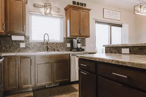 500 Fields Ct SE, Mandan, ND 58554 photo 6