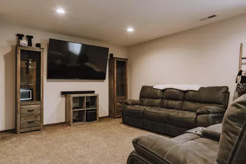 500 Fields Ct SE, Mandan, ND 58554 photo 31