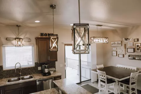 500 Fields Ct SE, Mandan, ND 58554 photo 9