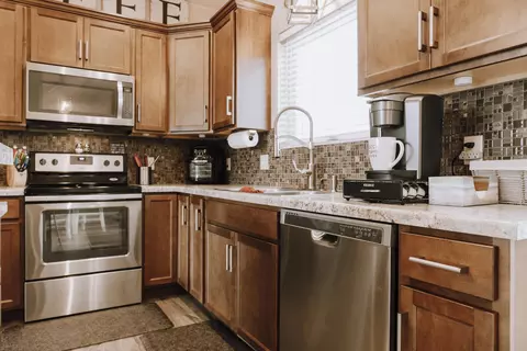 500 Fields Ct SE, Mandan, ND 58554 photo 5