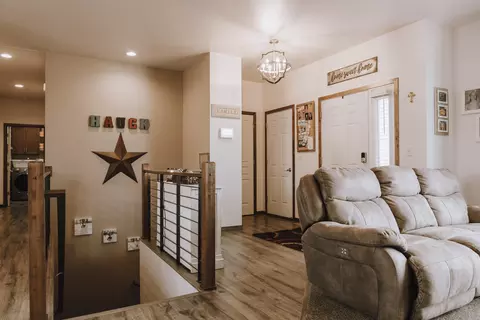 500 Fields Ct SE, Mandan, ND 58554 photo 12