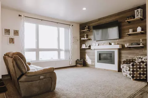 500 Fields Ct SE, Mandan, ND 58554 photo 13