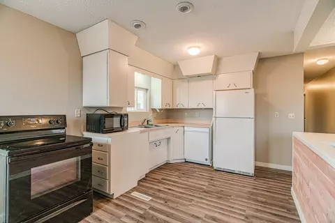 1138 Summit Blvd, Bismarck, ND 58504 photo 3
