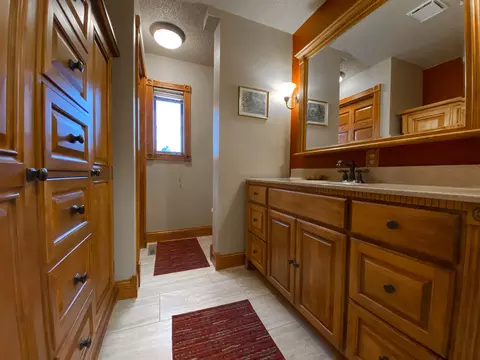 217 Quebec Ln, Bismarck, ND 58503 photo 24