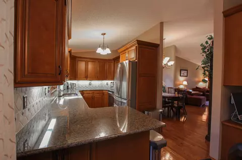 217 Quebec Ln, Bismarck, ND 58503 photo 10