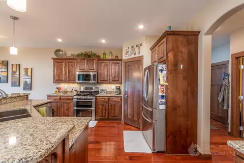 3519 Rooster Rd, Bismarck, ND 58503 photo 6