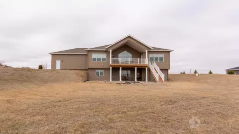 3519 Rooster Rd, Bismarck, ND 58503 photo 3