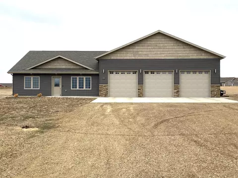 2478 Eugene Dr N, Mandan, ND 58554 photo 1